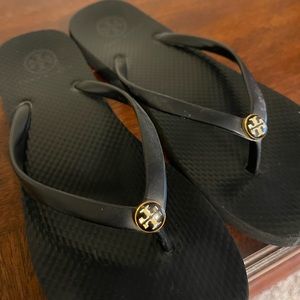 Black Tori Butch Rubber flip flops